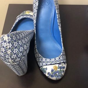 Brand new, Tory Burch Ethel Pump in Ressoa Blue